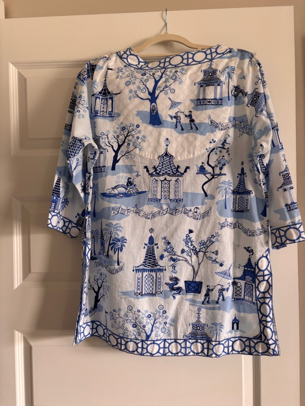 Gretchen Scott Designs Blue and White Chinoiserie Tunic Top - Picture 2 of 2